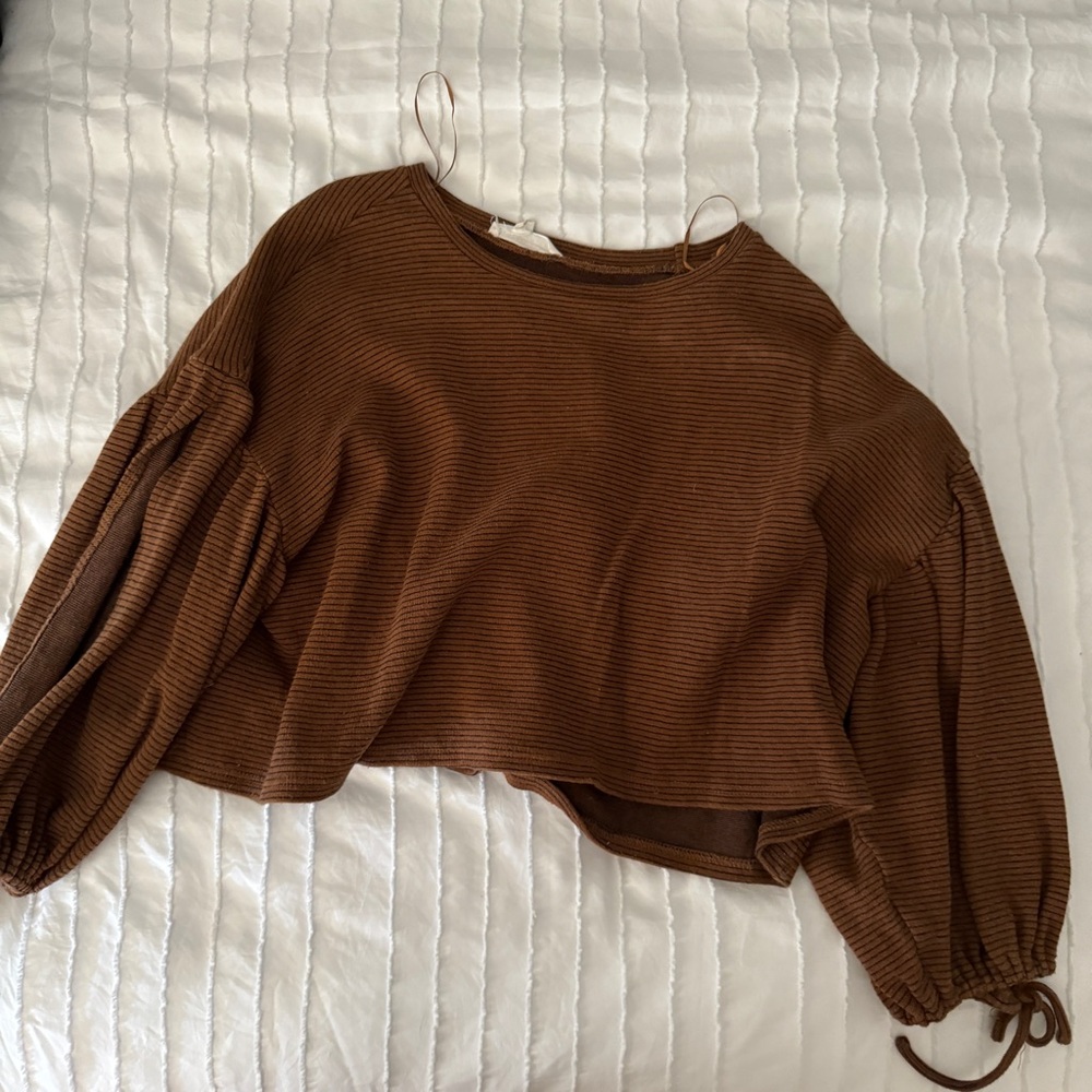long sleeve with slit arms